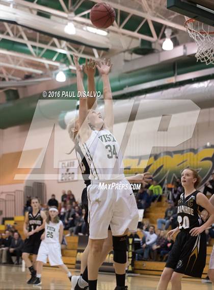 Thumbnail 2 in Mountain Vista vs. Arapahoe photogallery.