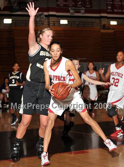 Thumbnail 1 in Bishop Montgomery vs. Great Oak (Ayala Best of the West) photogallery.