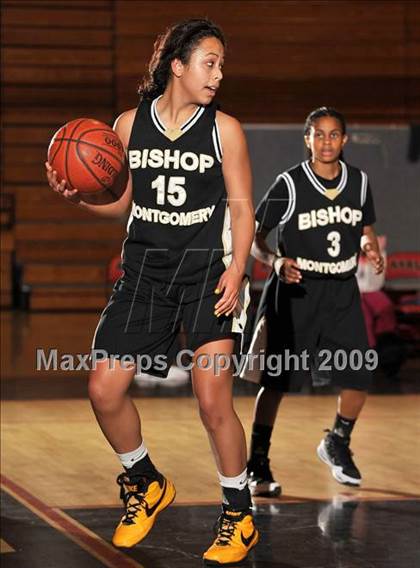 Thumbnail 2 in Bishop Montgomery vs. Great Oak (Ayala Best of the West) photogallery.