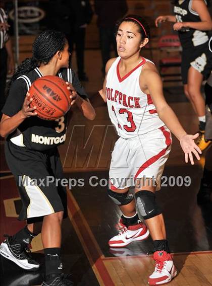 Thumbnail 2 in Bishop Montgomery vs. Great Oak (Ayala Best of the West) photogallery.