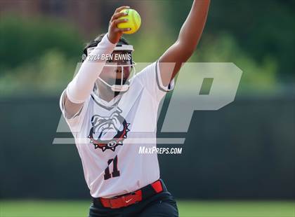Thumbnail 2 in McIntosh @ Dutchtown photogallery.