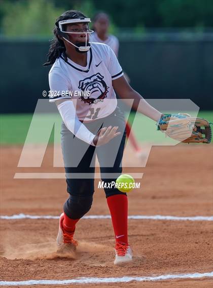 Thumbnail 3 in McIntosh @ Dutchtown photogallery.