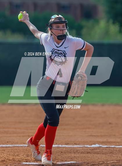Thumbnail 2 in McIntosh @ Dutchtown photogallery.
