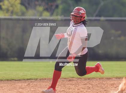 Thumbnail 2 in McIntosh @ Dutchtown photogallery.