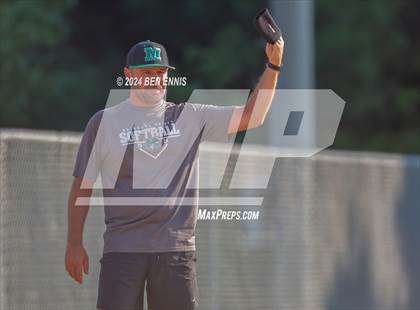 Thumbnail 3 in McIntosh @ Dutchtown photogallery.