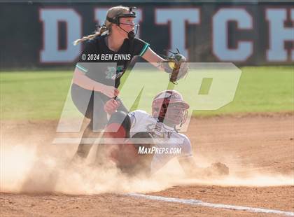 Thumbnail 3 in McIntosh @ Dutchtown photogallery.