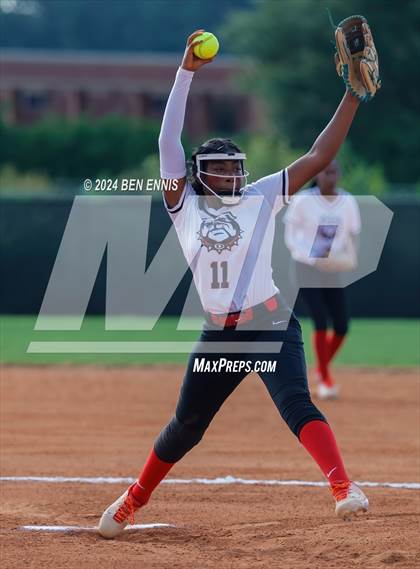 Thumbnail 2 in McIntosh @ Dutchtown photogallery.