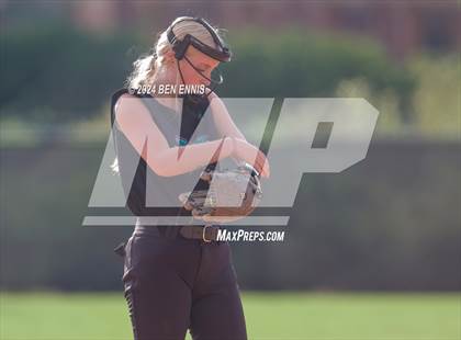 Thumbnail 1 in McIntosh @ Dutchtown photogallery.