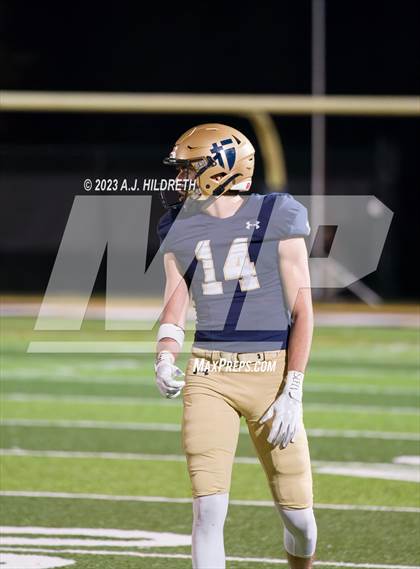 Thumbnail 1 in Saint Thomas Aquinas vs. Basehor-Linwood (KSHSAA 4A Round 3) photogallery.