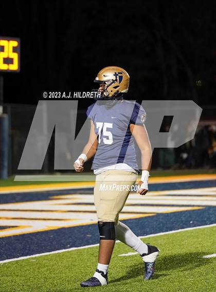 Thumbnail 3 in Saint Thomas Aquinas vs. Basehor-Linwood (KSHSAA 4A Round 3) photogallery.