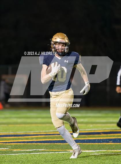 Thumbnail 1 in Saint Thomas Aquinas vs. Basehor-Linwood (KSHSAA 4A Round 3) photogallery.