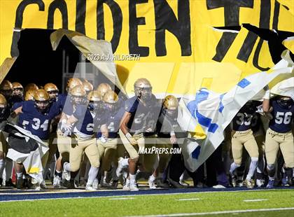 Thumbnail 1 in Saint Thomas Aquinas vs. Basehor-Linwood (KSHSAA 4A Round 3) photogallery.