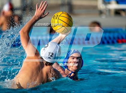 Thumbnail 2 in Santa Fe Christian vs. Rancho Bernardo photogallery.