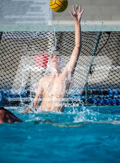 Thumbnail 2 in Santa Fe Christian vs. Rancho Bernardo photogallery.