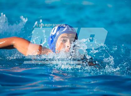 Thumbnail 3 in Santa Fe Christian vs. Rancho Bernardo photogallery.