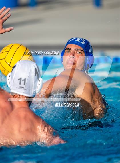 Thumbnail 2 in Santa Fe Christian vs. Rancho Bernardo photogallery.
