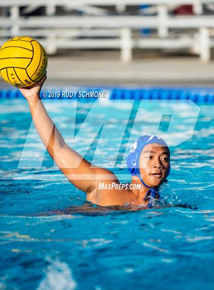 Thumbnail 3 in Santa Fe Christian vs. Rancho Bernardo photogallery.