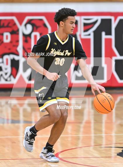 Thumbnail 2 in Shadow Ridge vs. Highland Prep  (Phoenix Union Coyote Classic) photogallery.