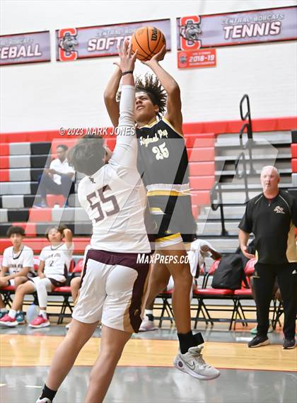 Thumbnail 3 in Shadow Ridge vs. Highland Prep  (Phoenix Union Coyote Classic) photogallery.