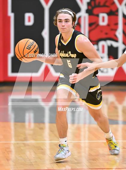 Thumbnail 3 in Shadow Ridge vs. Highland Prep  (Phoenix Union Coyote Classic) photogallery.