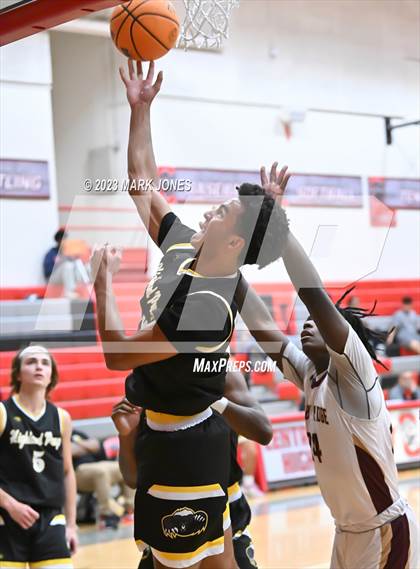 Thumbnail 1 in Shadow Ridge vs. Highland Prep  (Phoenix Union Coyote Classic) photogallery.