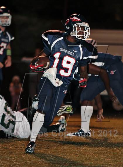Thumbnail 3 in Carter @ South-Doyle photogallery.
