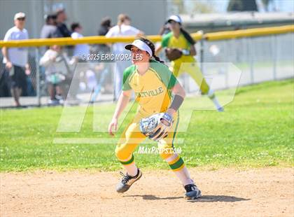 Thumbnail 1 in Ramona vs Holtville (Hilltop Tournament) photogallery.