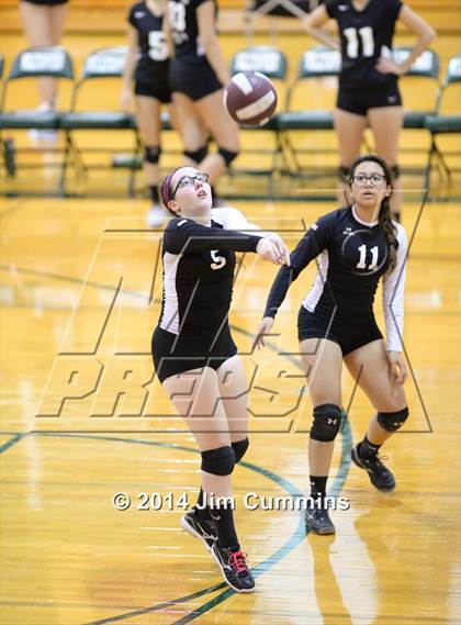 Thumbnail 2 in Northside College Prep vs Glenbard West (Hilltopper Invite) photogallery.