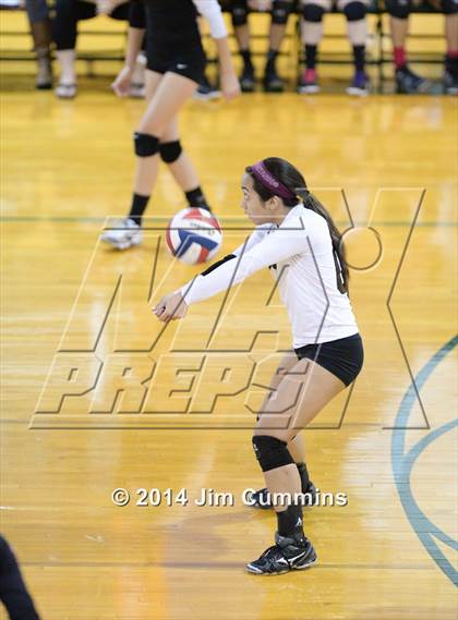 Thumbnail 2 in Northside College Prep vs Glenbard West (Hilltopper Invite) photogallery.