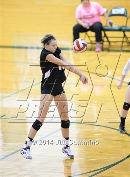 Thumbnail 2 in Northside College Prep vs Glenbard West (Hilltopper Invite) photogallery.
