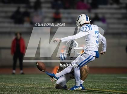 Thumbnail 2 in Lakes vs Seattle Prep (WIAA 3A Round of 16) photogallery.