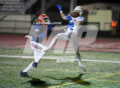 Thumbnail 2 in Lakes vs Seattle Prep (WIAA 3A Round of 16) photogallery.