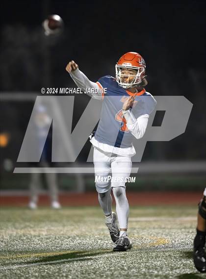 Thumbnail 2 in Lakes vs Seattle Prep (WIAA 3A Round of 16) photogallery.