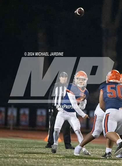 Thumbnail 3 in Lakes vs Seattle Prep (WIAA 3A Round of 16) photogallery.