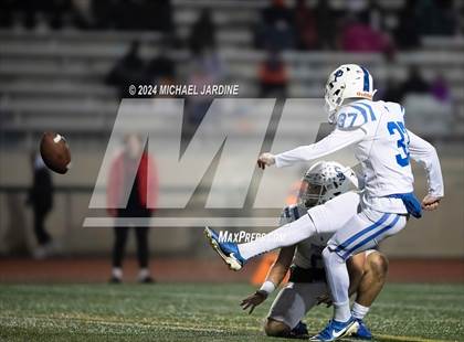 Thumbnail 3 in Lakes vs Seattle Prep (WIAA 3A Round of 16) photogallery.