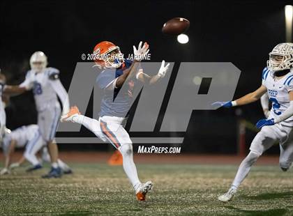 Thumbnail 1 in Lakes vs Seattle Prep (WIAA 3A Round of 16) photogallery.
