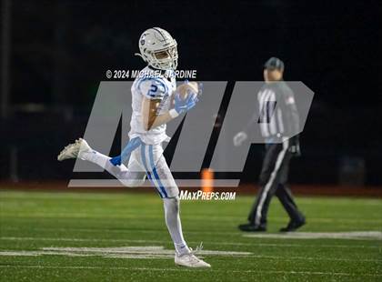 Thumbnail 2 in Lakes vs Seattle Prep (WIAA 3A Round of 16) photogallery.