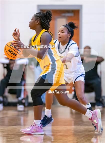 Thumbnail 3 in Rocky Mount vs Cape Fear (NCHSAA 3A East Regional Final) photogallery.