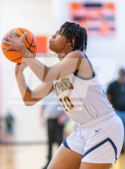 Thumbnail 2 in Rocky Mount vs Cape Fear (NCHSAA 3A East Regional Final) photogallery.