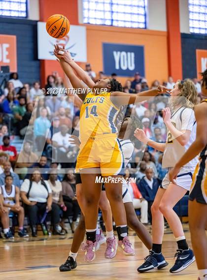 Thumbnail 3 in Rocky Mount vs Cape Fear (NCHSAA 3A East Regional Final) photogallery.
