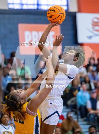 Thumbnail 2 in Rocky Mount vs Cape Fear (NCHSAA 3A East Regional Final) photogallery.