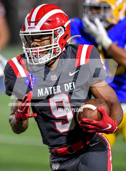 Thumbnail 1 in La Mirada @ Mater Dei photogallery.