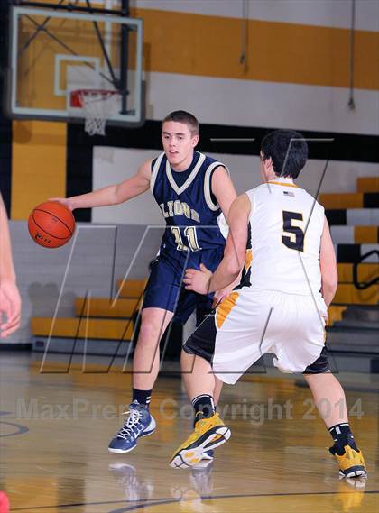 Thumbnail 1 in Clarion-Limestone vs Venango Catholic photogallery.