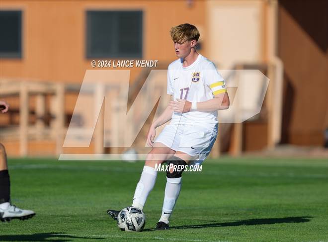 null - Photo 01
