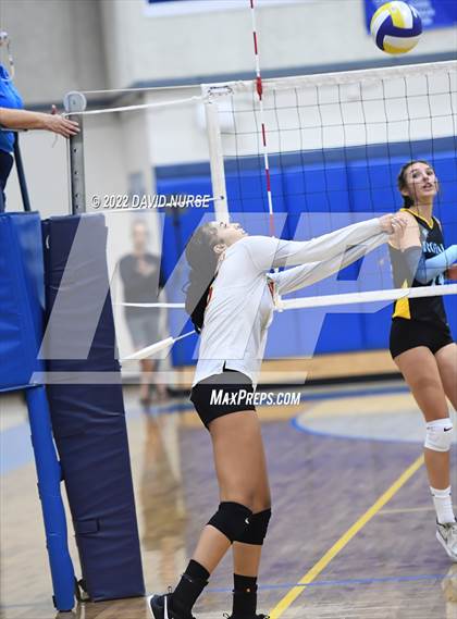 Thumbnail 2 in Highland @ Quartz Hill photogallery.