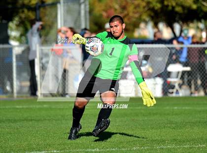 Thumbnail 2 in Western vs Mojave (NIAA 3A Quarterfinal) photogallery.