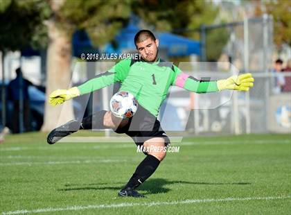 Thumbnail 3 in Western vs Mojave (NIAA 3A Quarterfinal) photogallery.