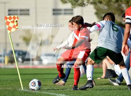 Thumbnail 2 in Western vs Mojave (NIAA 3A Quarterfinal) photogallery.