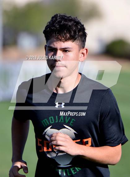 Thumbnail 2 in Western vs Mojave (NIAA 3A Quarterfinal) photogallery.