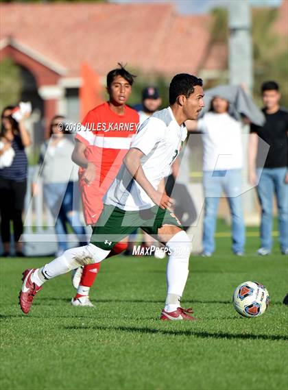 Thumbnail 1 in Western vs Mojave (NIAA 3A Quarterfinal) photogallery.